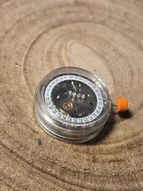 NOS S.G.T. 200 E4 Manual Movement – Swiss Made – 17 Jewels – Date – Small Seconds – 23.5 mm